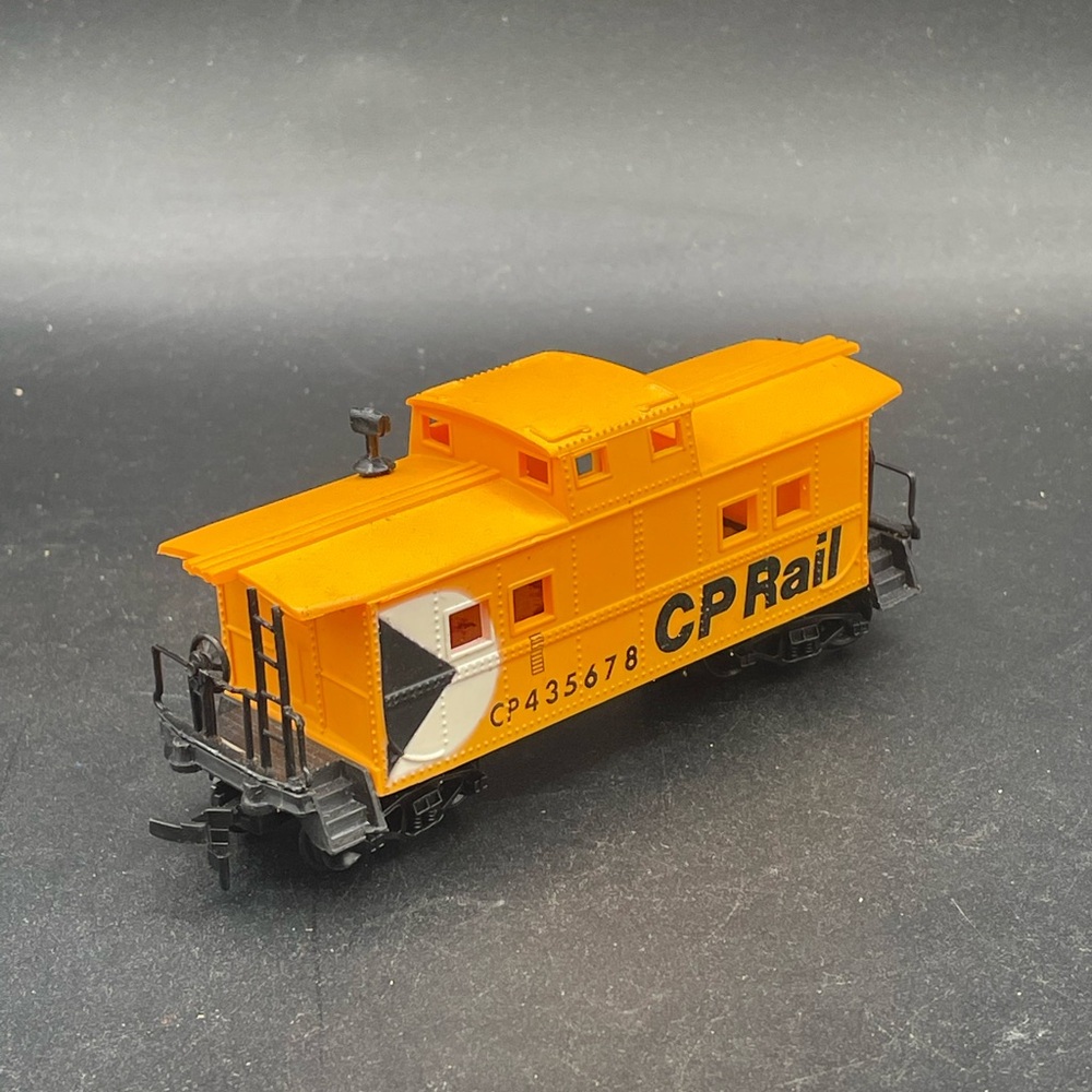 CP Rail Model Train Caboose H/O Scale Model Railroading - Picture 2 of 5
